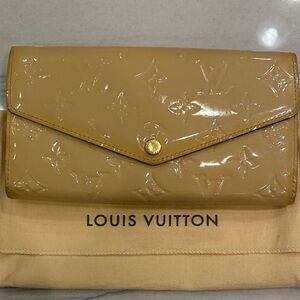 Louis Vuitton Beige Patent Leather Wallet